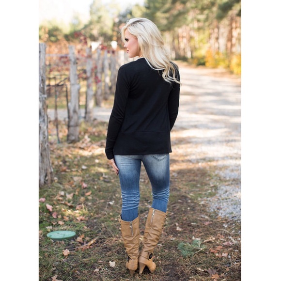 FARRAH BLACK SNAP FRONT LONG SLEEVE KNIT CARDIGAN - Picture 2 of 3